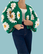 Carica l&#39;immagine nel visualizzatore di Gallery, Cardigan in lana Colossal Daisies
