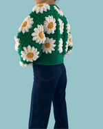 Carica l&#39;immagine nel visualizzatore di Gallery, Cardigan in lana Colossal Daisies
