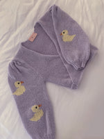 Load image into Gallery viewer, Daisy Duck crossover sweater
