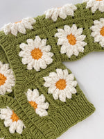 Cargar imagen en el visor de la galería, Colossal Daisies crocheted and hand-knitted cardigan
